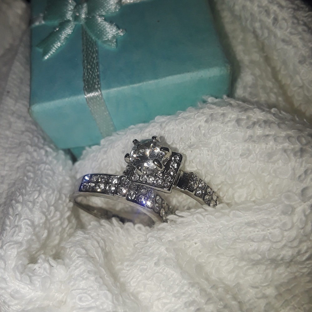 Engagement set.